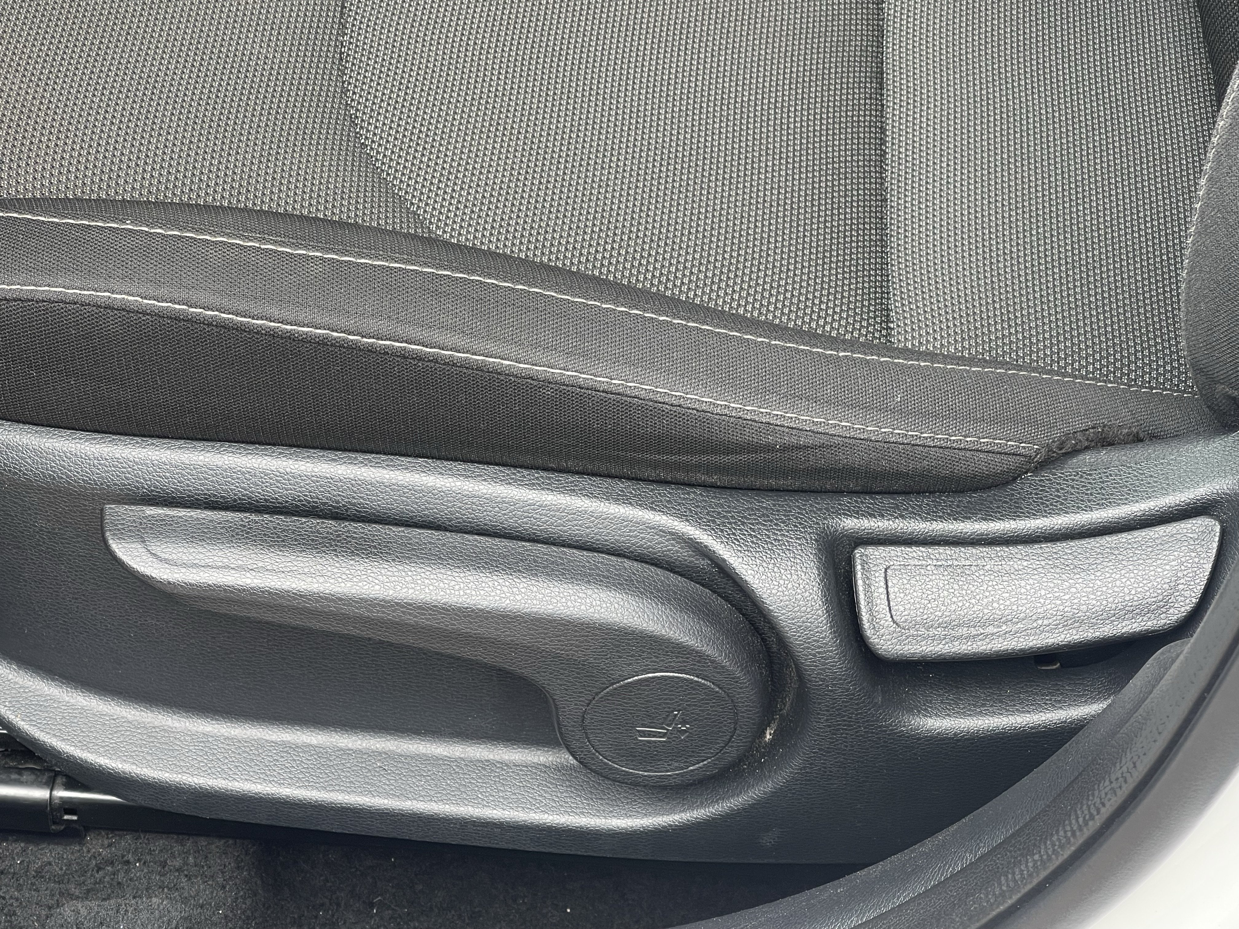 Certified 2024 Kia Forte LXS FWD image 15