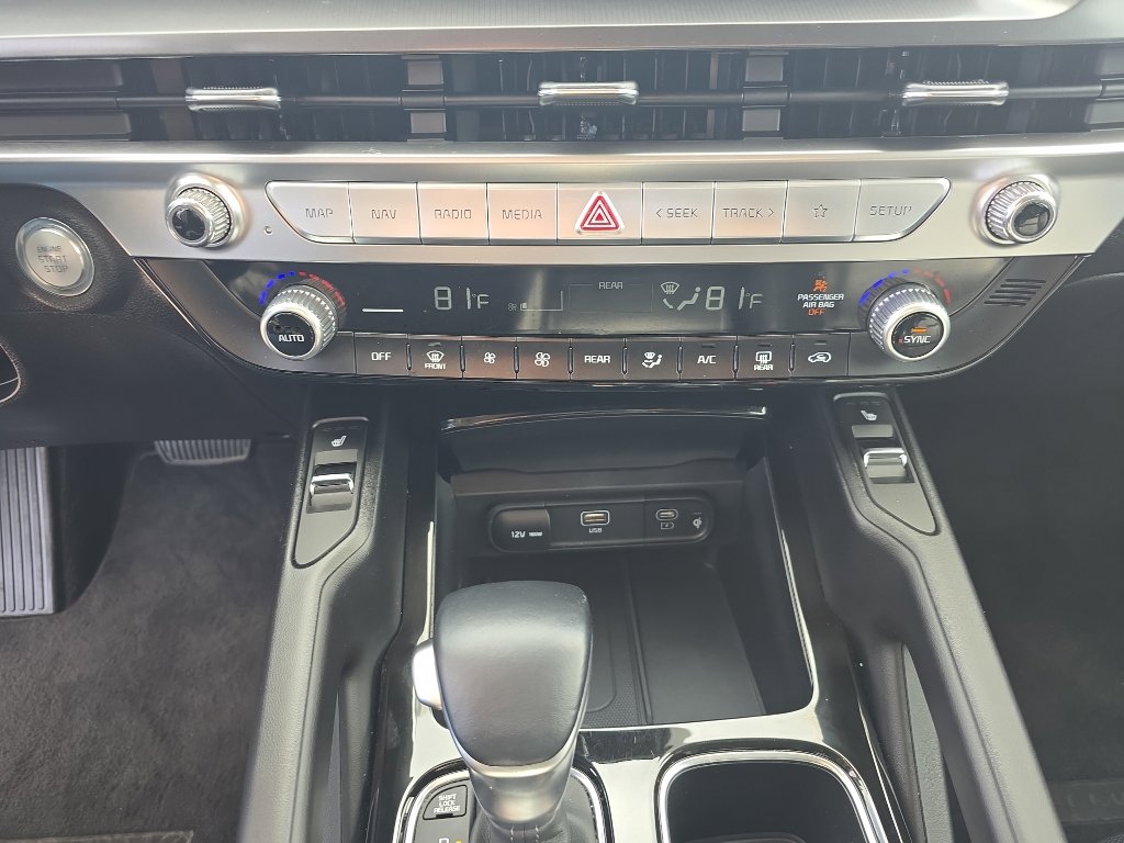 Used 2025 Kia Telluride S image 17