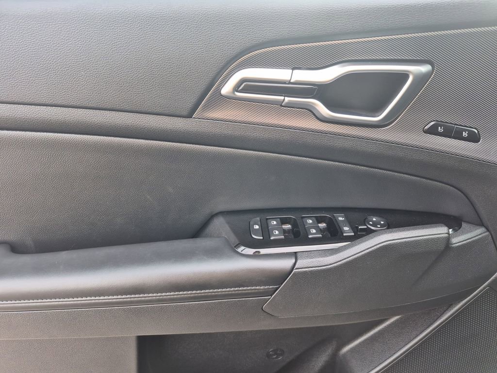Certified 2023 Kia Sportage SX image 7
