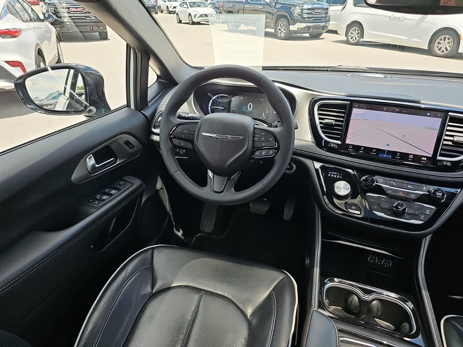 Used 2024 Chrysler Pacifica Premium FWD image 25