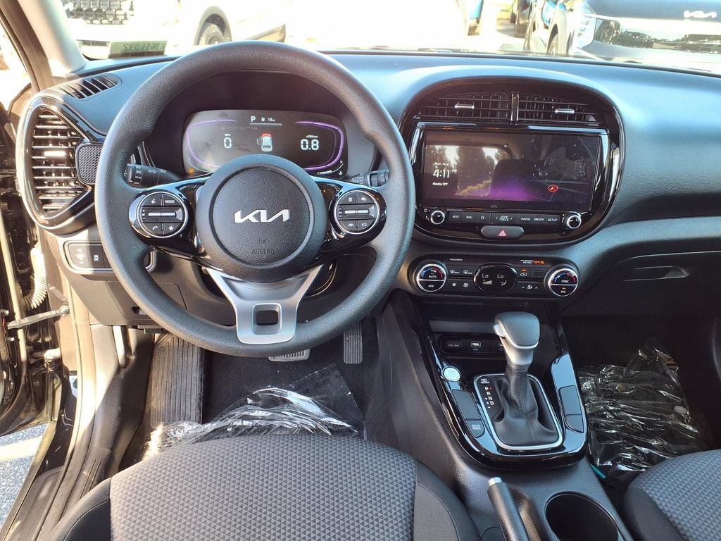 Certified 2025 Kia Soul S FWD image 10