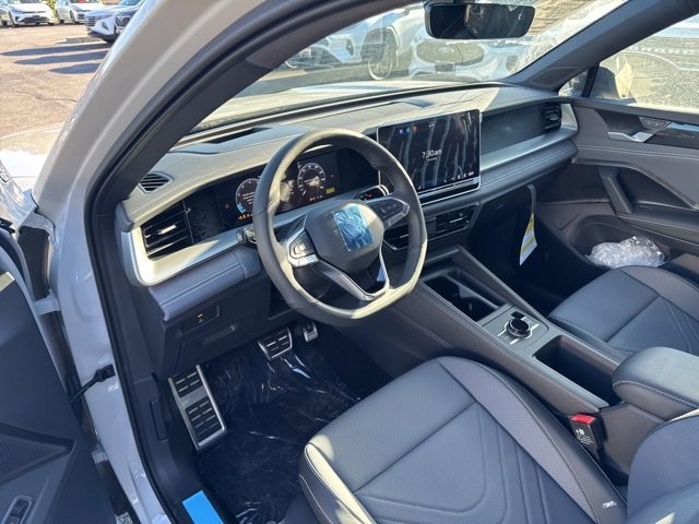 New 2026 Volkswagen Tiguan SE R-Line image 4