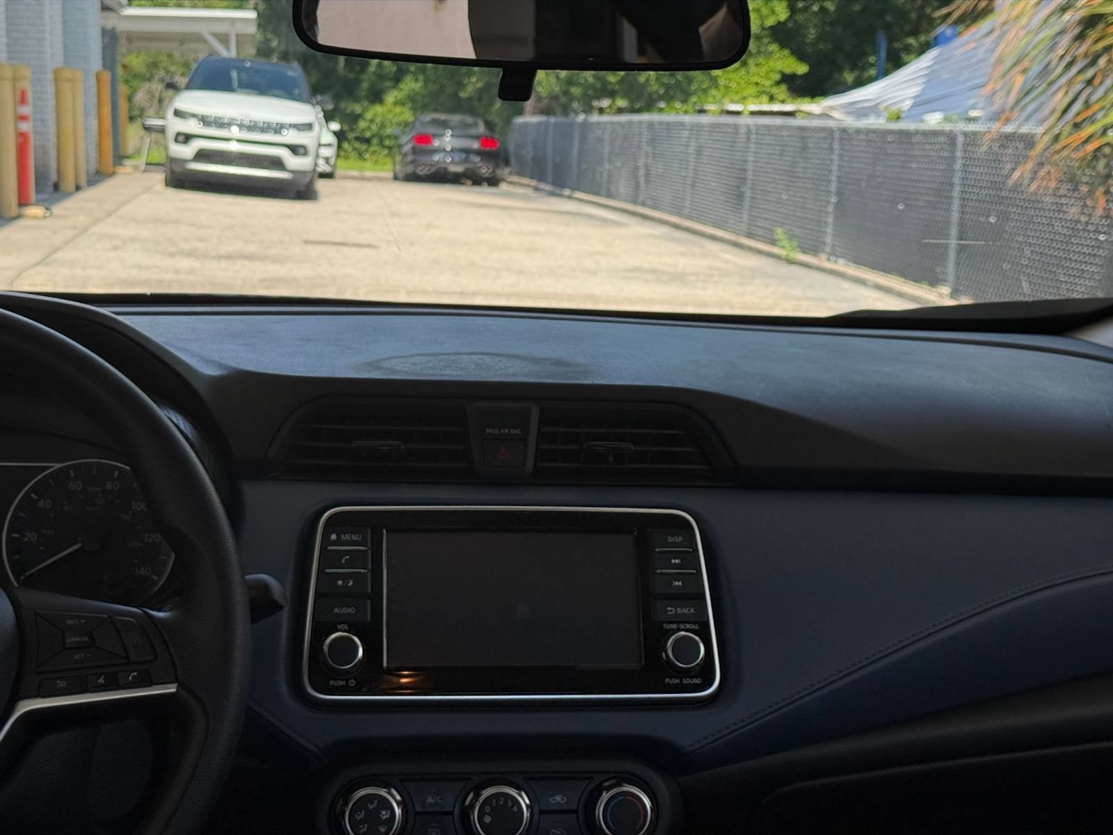 Used 2025 Nissan Versa SV FWD image 17