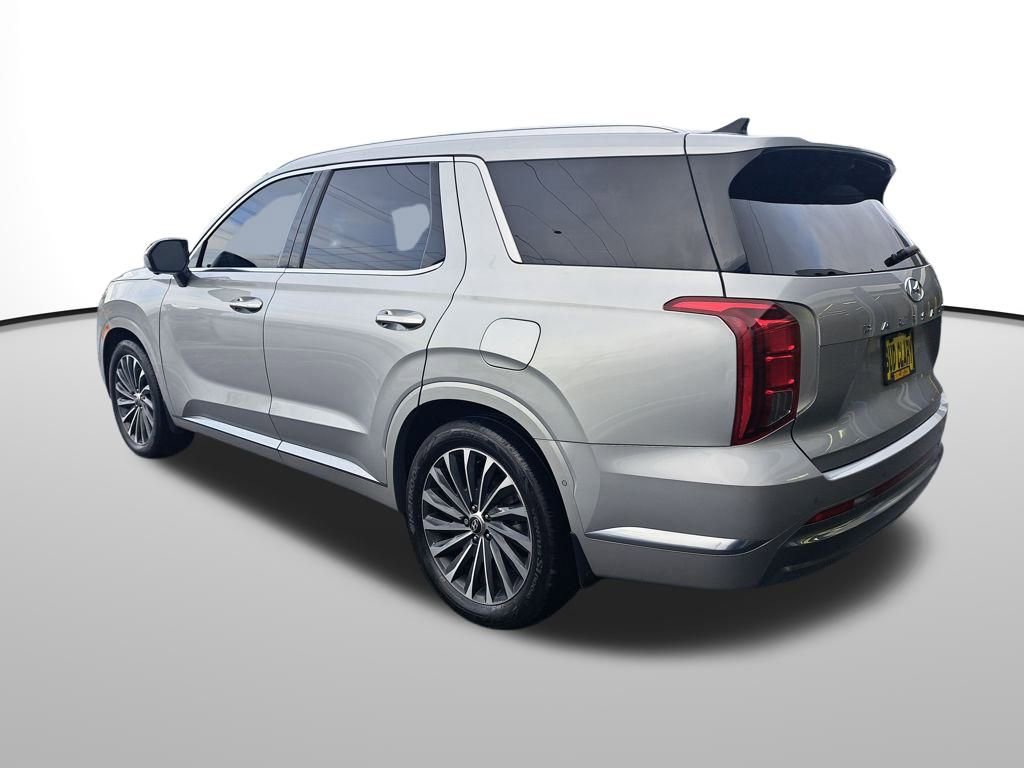 Used 2023 Hyundai Palisade Calligraphy w/ Cargo Package image 3