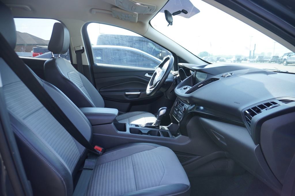 Used 2019 Ford Escape SE FWD image 9