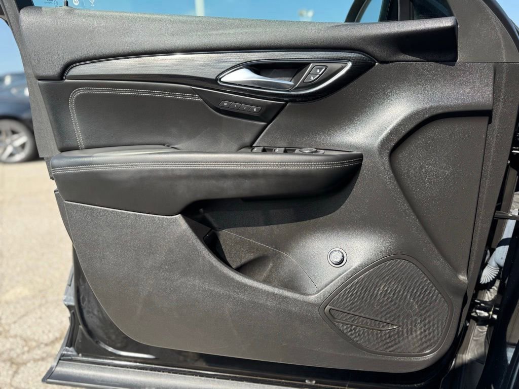 Used 2023 Buick Envision Essence image 30