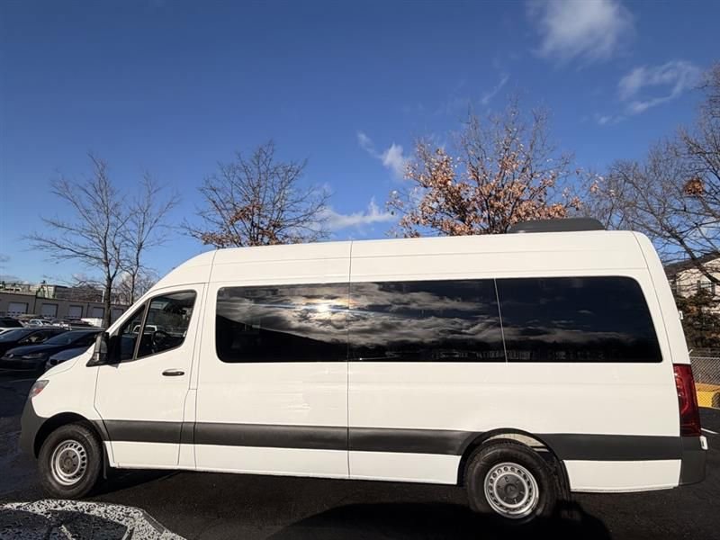 Used 2022 Mercedes-Benz Sprinter 2500 image 5