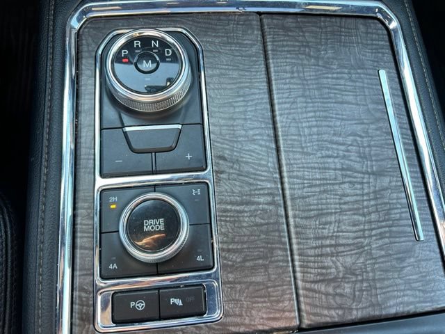 Used 2019 Ford Expedition Limited w/ Special Edition Package AWD/4WD image 34