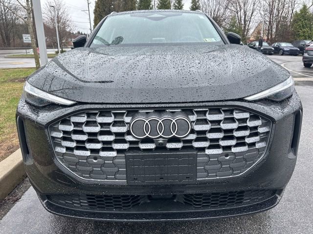 Used 2025 Audi Q5 2.0T Premium w/ Convenience Package image 2