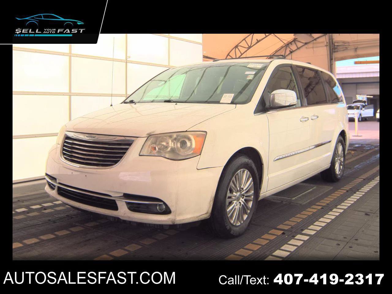 Used 2011 Chrysler Town & Country Limited w/ Trailer Tow Group FWD image 1