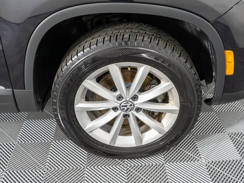 Used 2017 Volkswagen Tiguan Wolfsburg Edition image 32