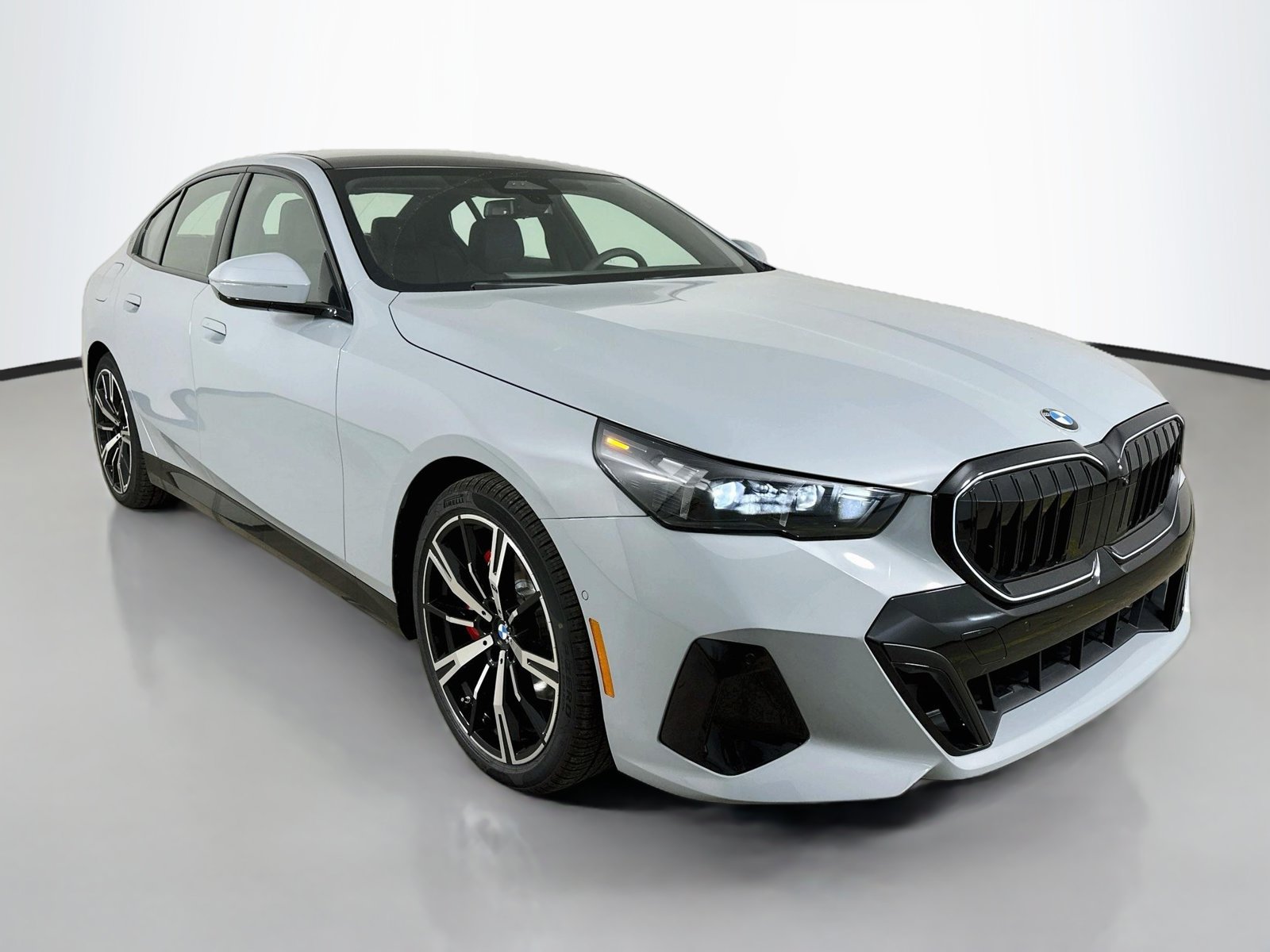 New 2027 BMW 530i xDrive w/ M Sport Package AWD/4WD image 3