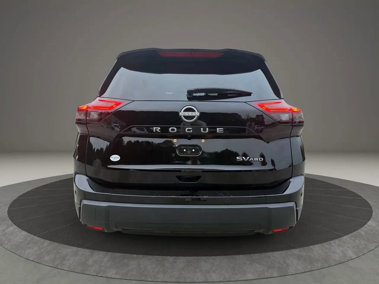Used 2024 Nissan Rogue SV AWD/4WD image 4