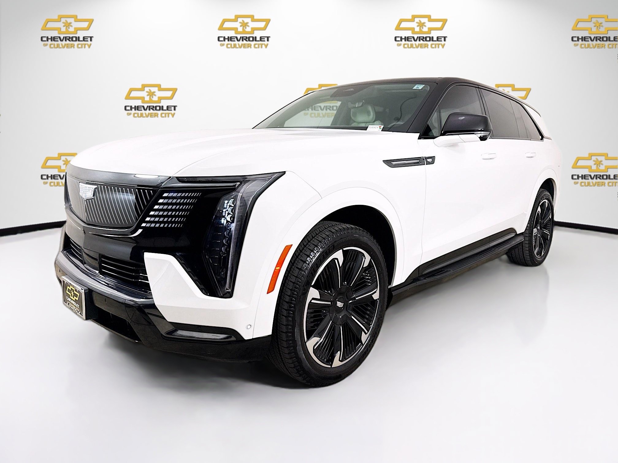 Used 2025 Cadillac Escalade IQ Sport 1 w/ Smart Trailering package AWD/4WD image 4