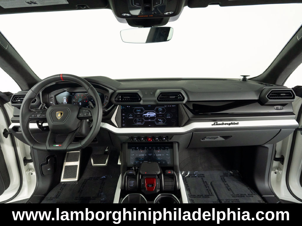 Used 2025 Lamborghini Urus SE AWD/4WD image 35