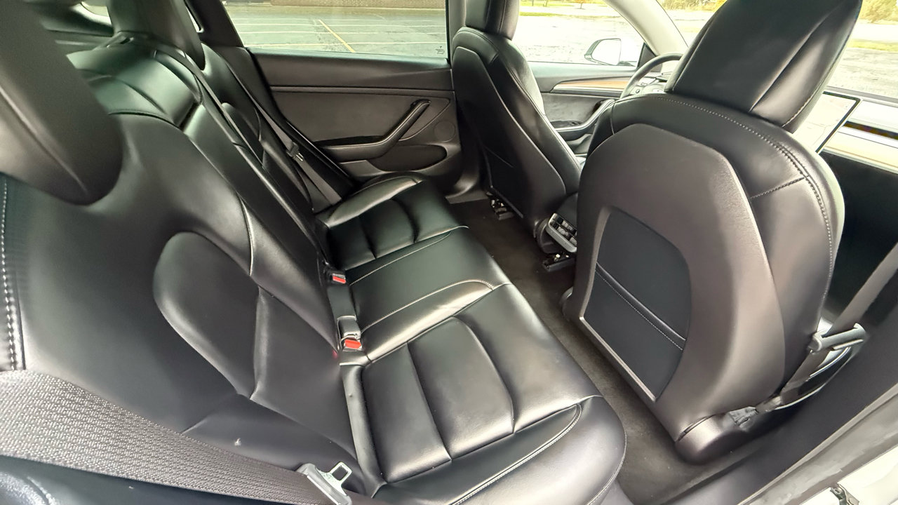 Used 2021 Tesla Model 3 Standard Range Plus image 23