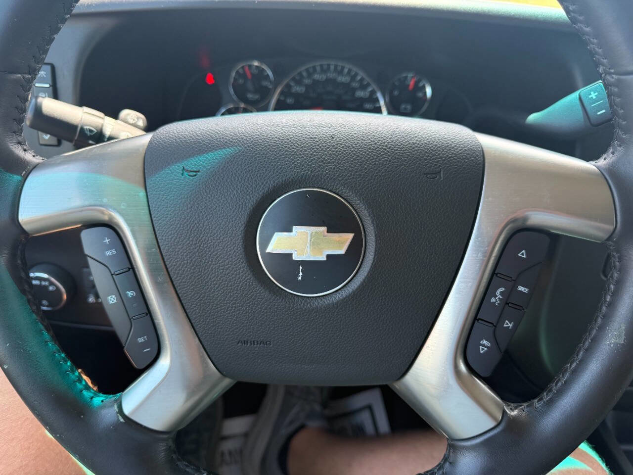 Used 2019 Chevrolet Express 2500 w/ Driver Convenience Package RWD image 17