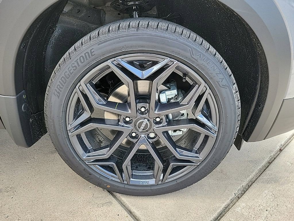 New 2026 Nissan Kicks SR w/ SR Premium Package AWD/4WD image 9
