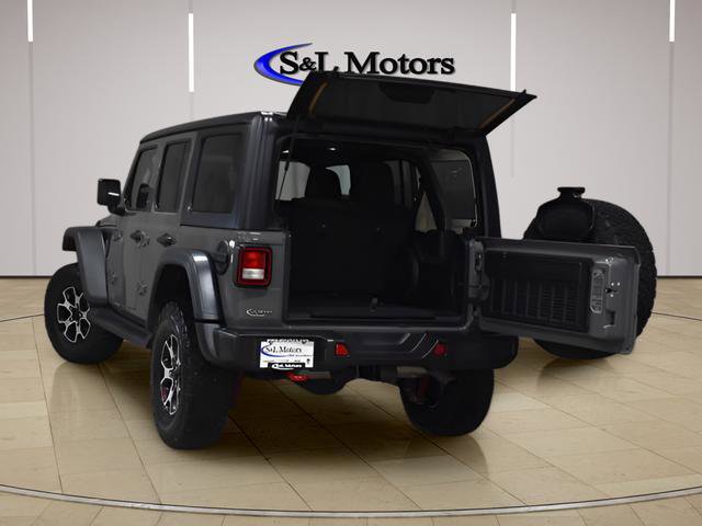 Used 2023 Jeep Wrangler Unlimited Rubicon w/ Cold Weather Group AWD/4WD image 9