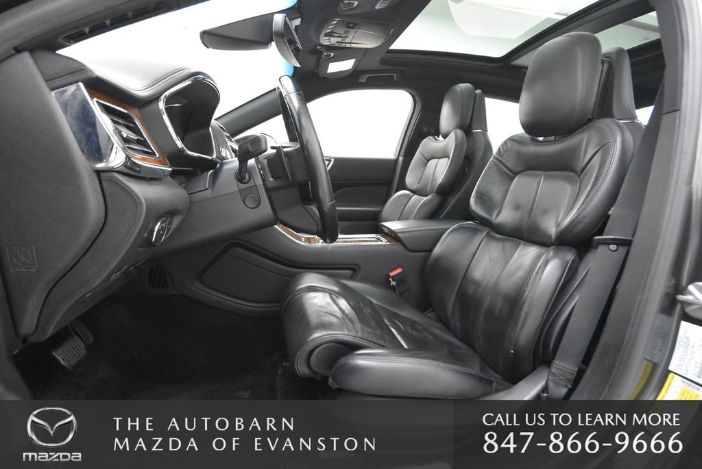 Used 2017 Lincoln Continental Reserve w/ Climate Package image 25