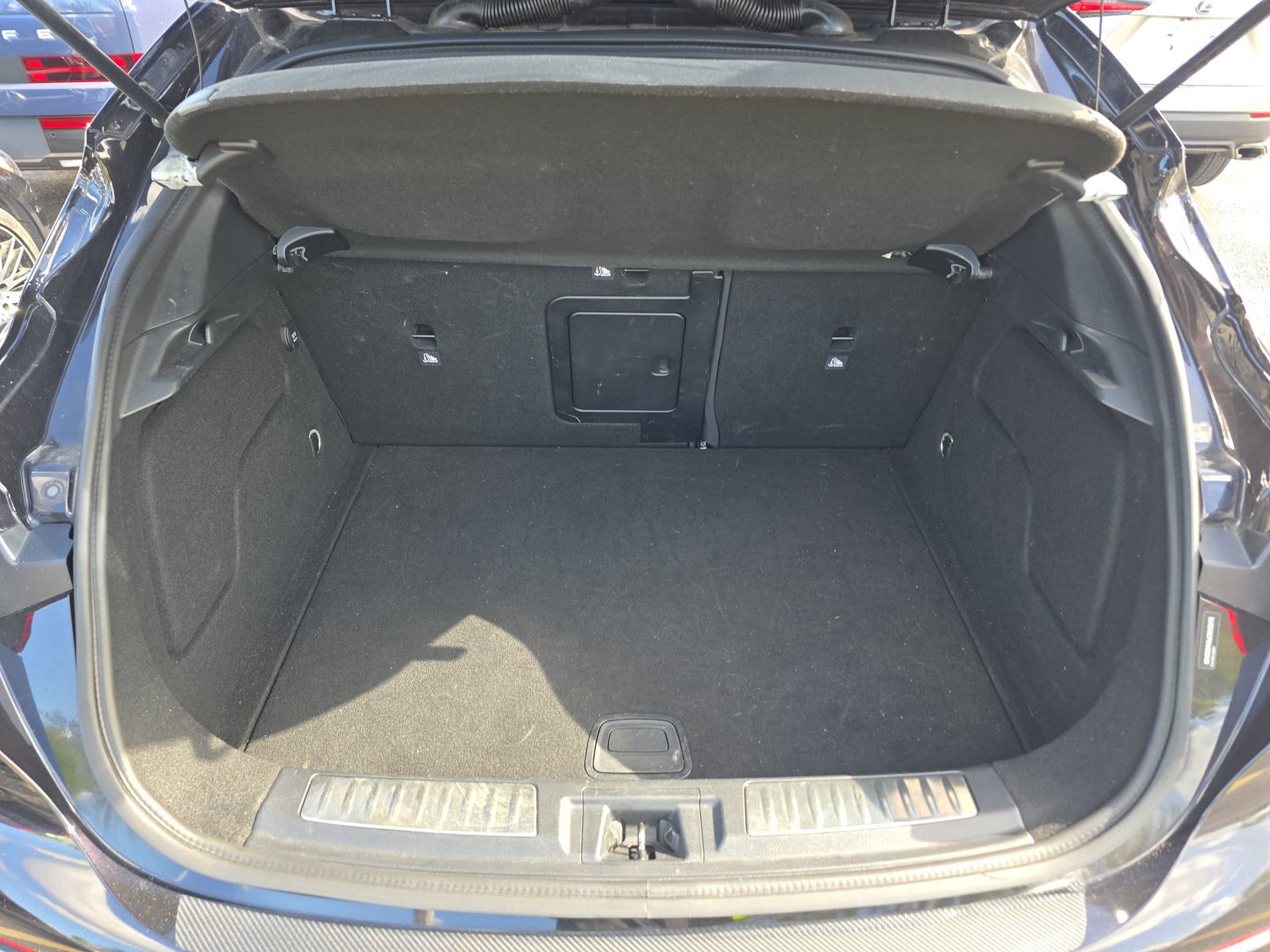 Used 2017 INFINITI QX30 Sport FWD image 15