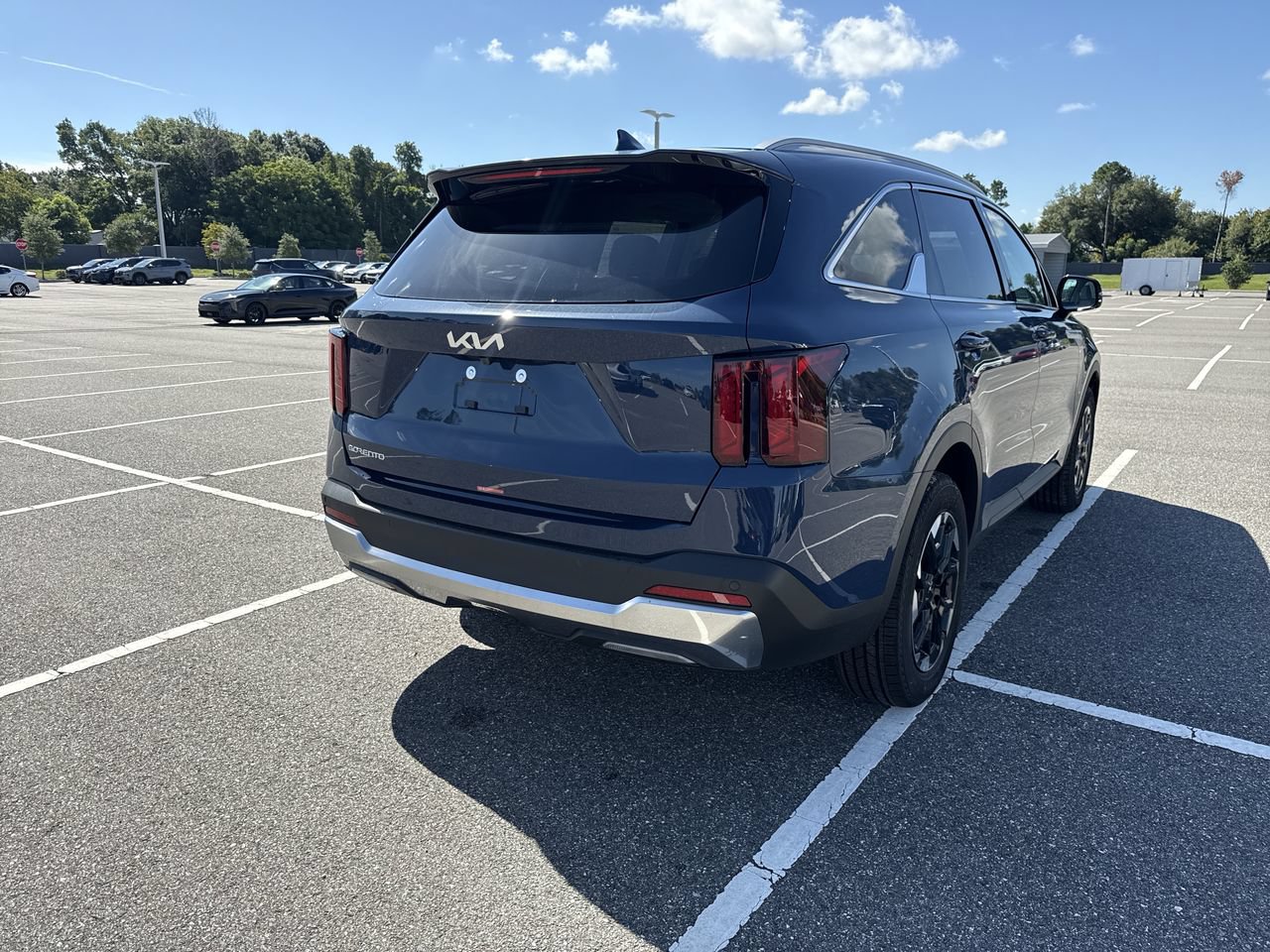 New 2026 Kia Sorento S w/ S Panoramic Sunroof Package FWD image 3