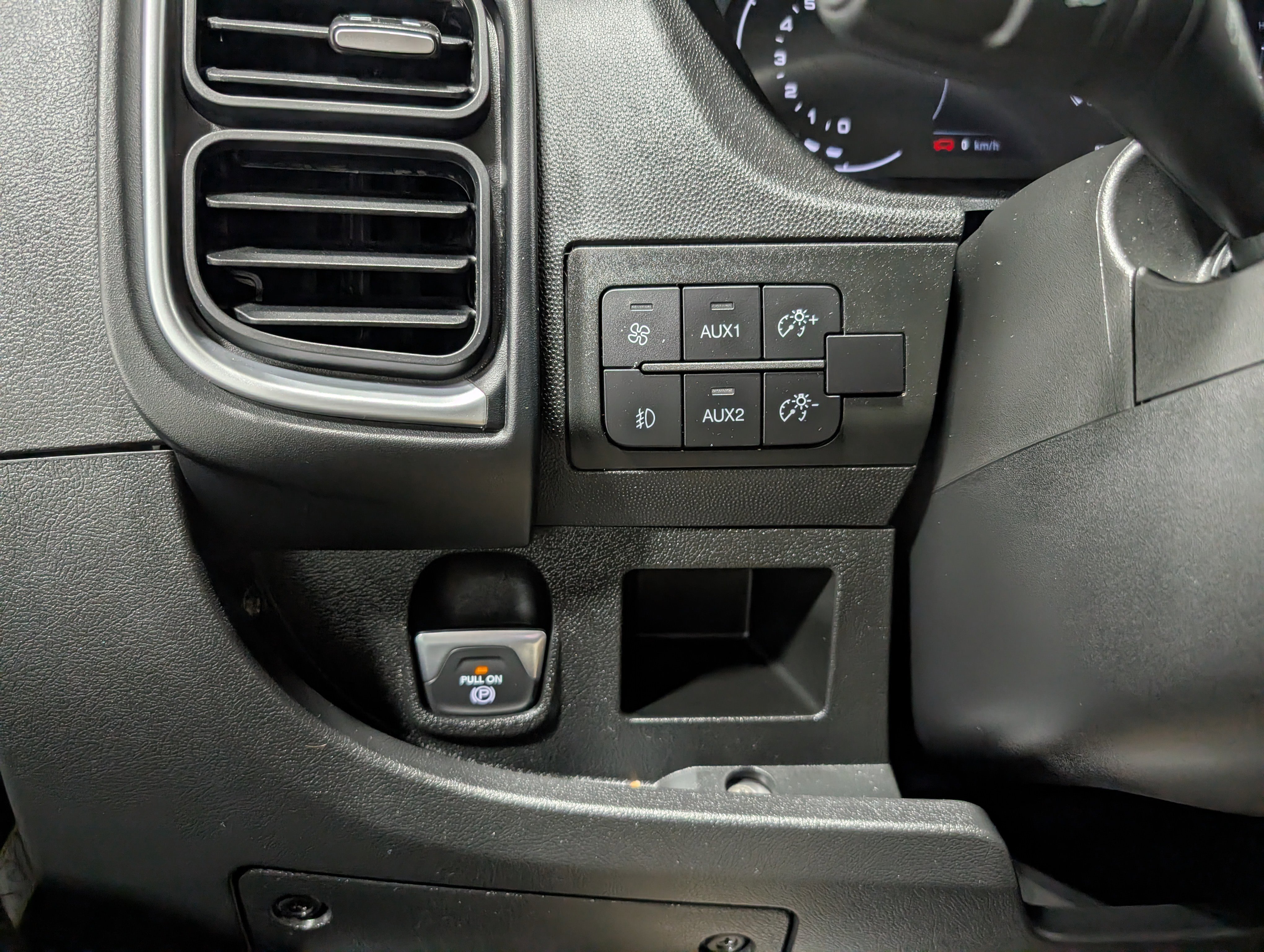 Used 2023 RAM ProMaster 2500 w/ Driver Convenience Group image 25