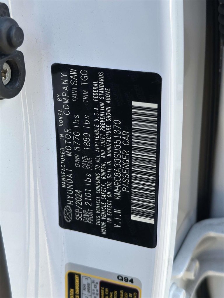 Used 2025 Hyundai Venue SEL image 18