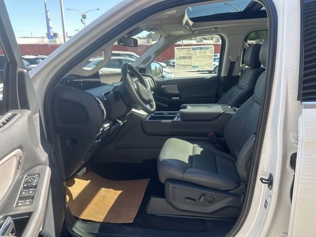 New 2025 Ford Expedition Active image 16