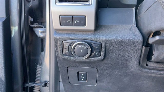 Used 2015 Ford F150 Lariat image 18