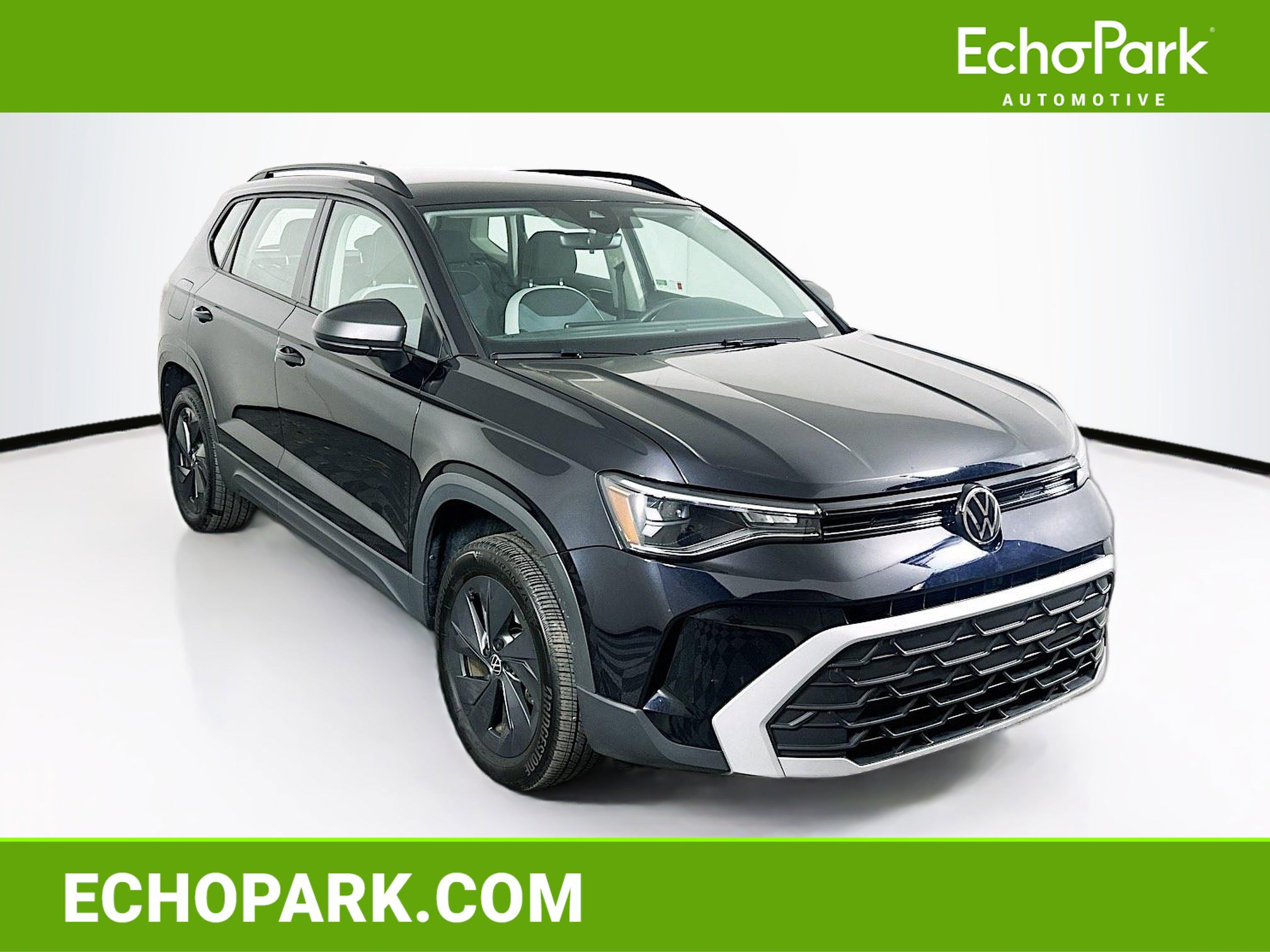 Used 2025 Volkswagen Taos S FWD image 1