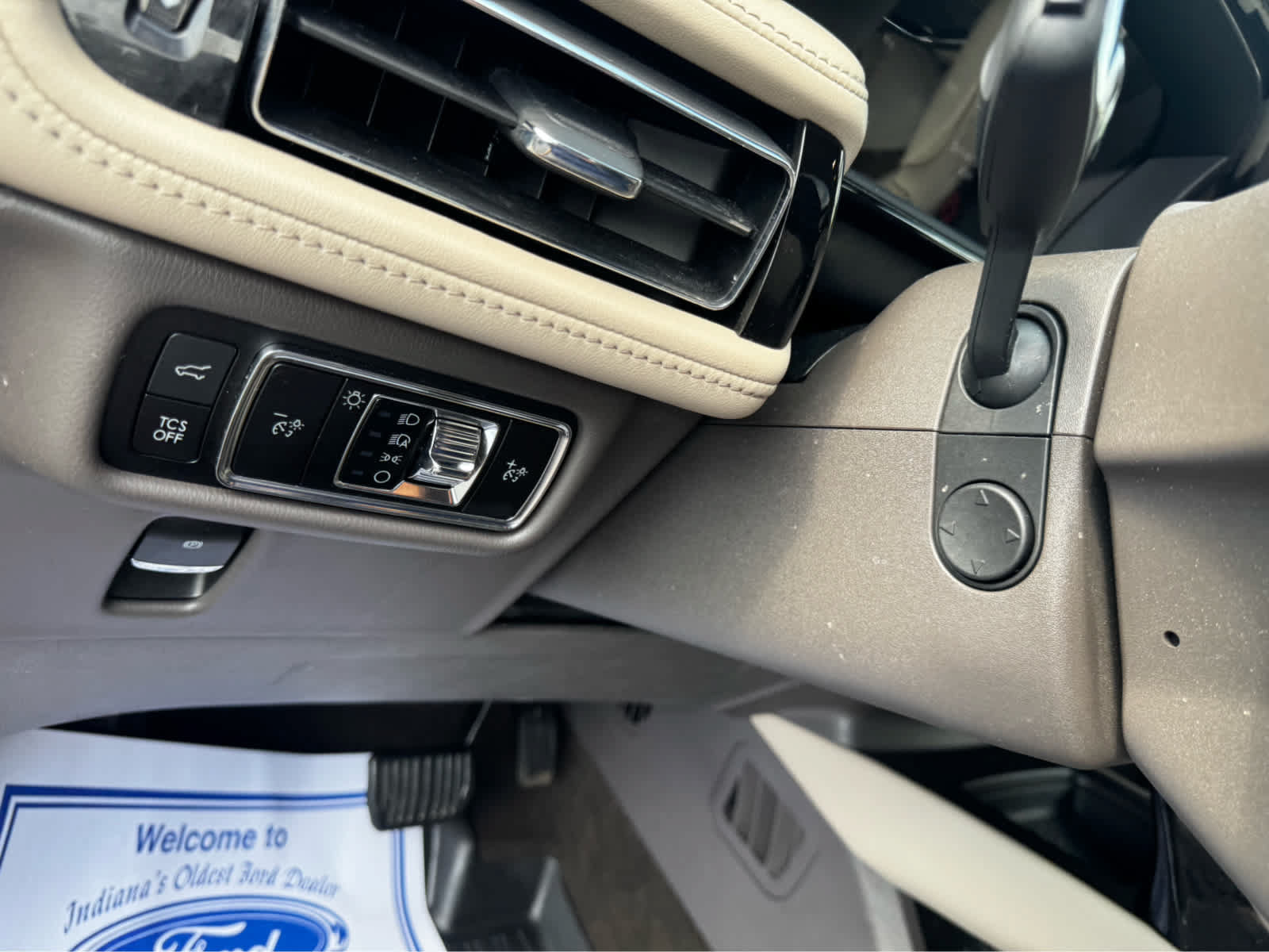 Used 2023 Lincoln Nautilus Reserve AWD/4WD image 21