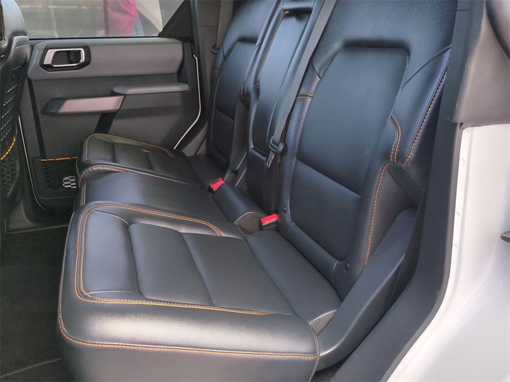 Used 2023 Ford Bronco Badlands image 24