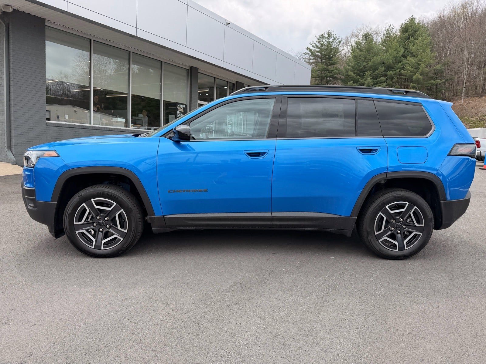 New 2026 Jeep Cherokee Laredo image 3