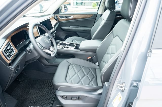 New 2026 Volkswagen Atlas SE FWD image 18
