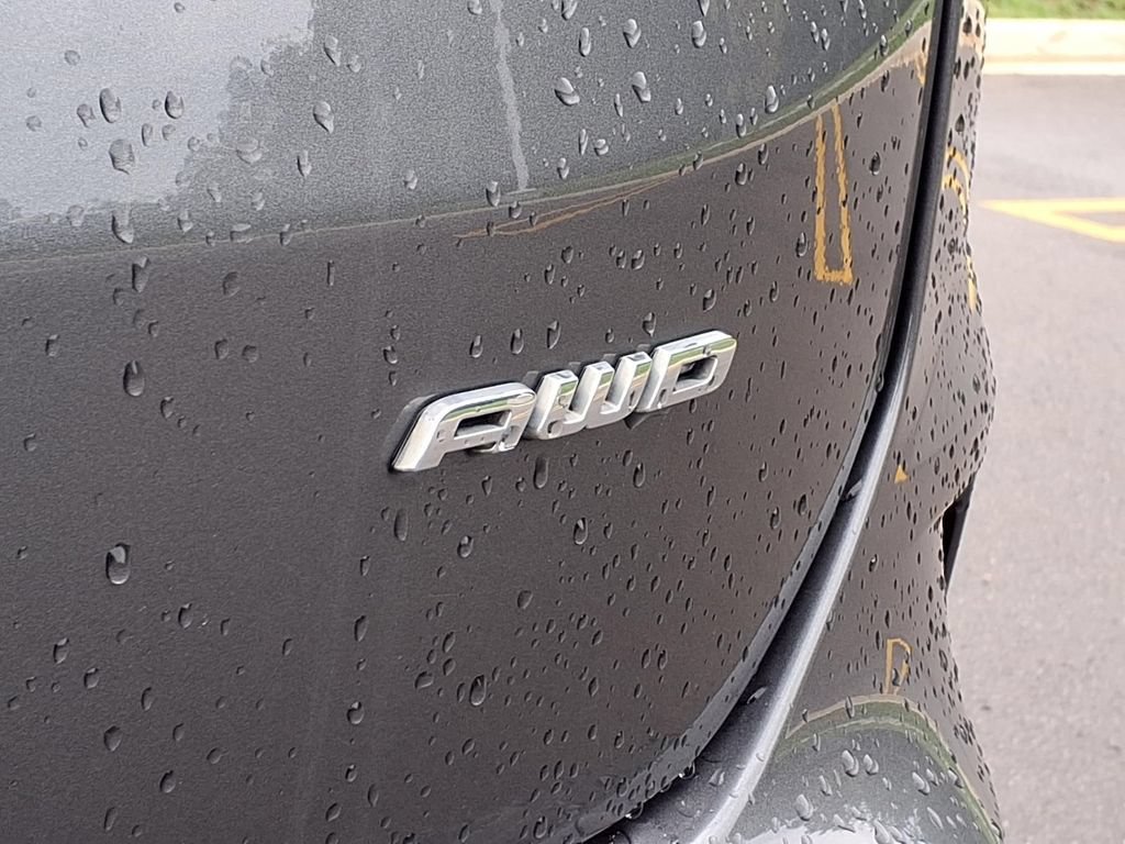 Used 2024 Ford Edge SEL AWD/4WD image 9