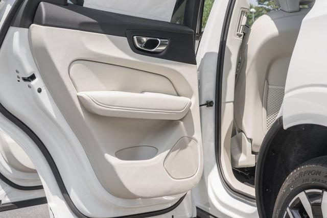 New 2026 Volvo XC60 B5 Ultra w/ Protection Package Premier AWD/4WD image 38