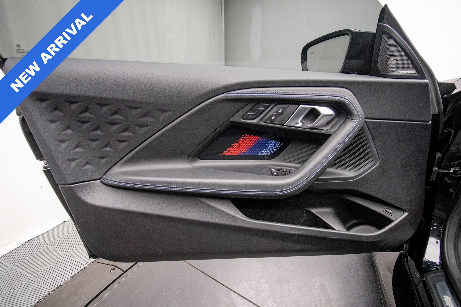 Used 2024 BMW M2 w/ Lighting Package RWD image 33