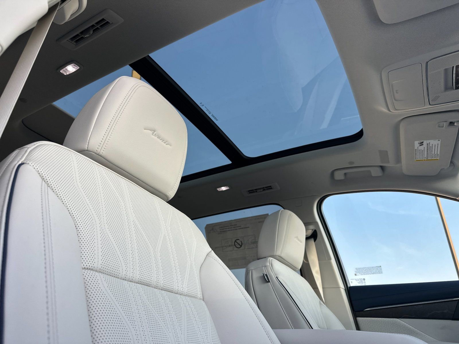 New 2026 Buick Enclave Avenir w/ Super Cruise Package AWD/4WD image 18