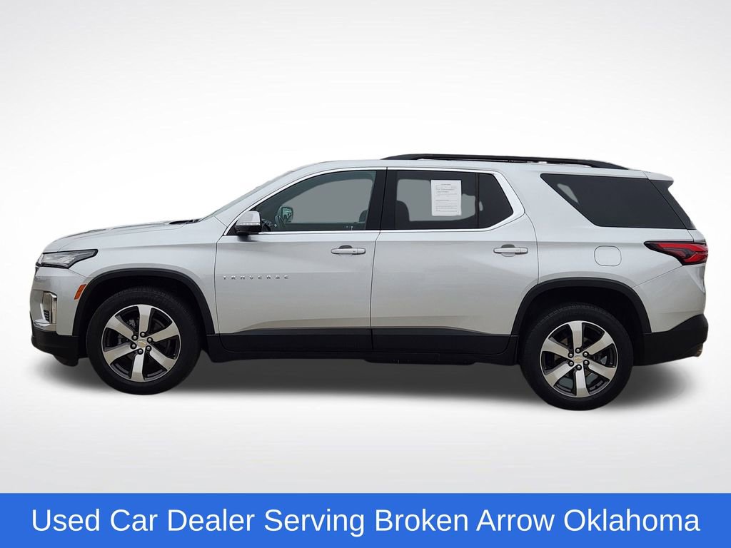 Used 2022 Chevrolet Traverse LT w/ LT Premium Package image 4