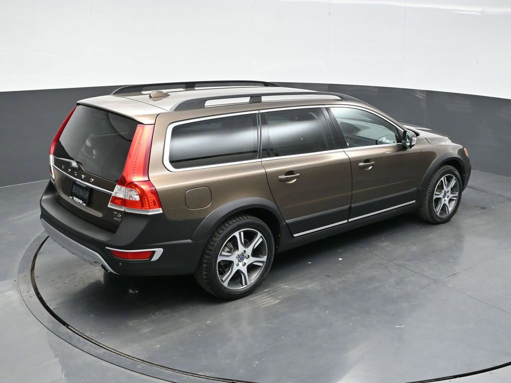 Used 2015 Volvo XC70 T6 w/ Climate Package image 22