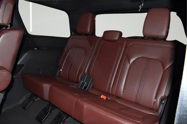 Used 2024 Ford Expedition Limited image 39