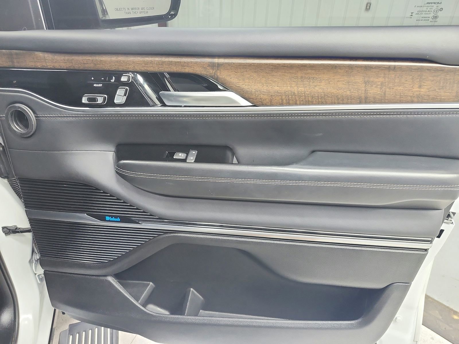 Used 2023 Jeep Grand Wagoneer 4WD image 40