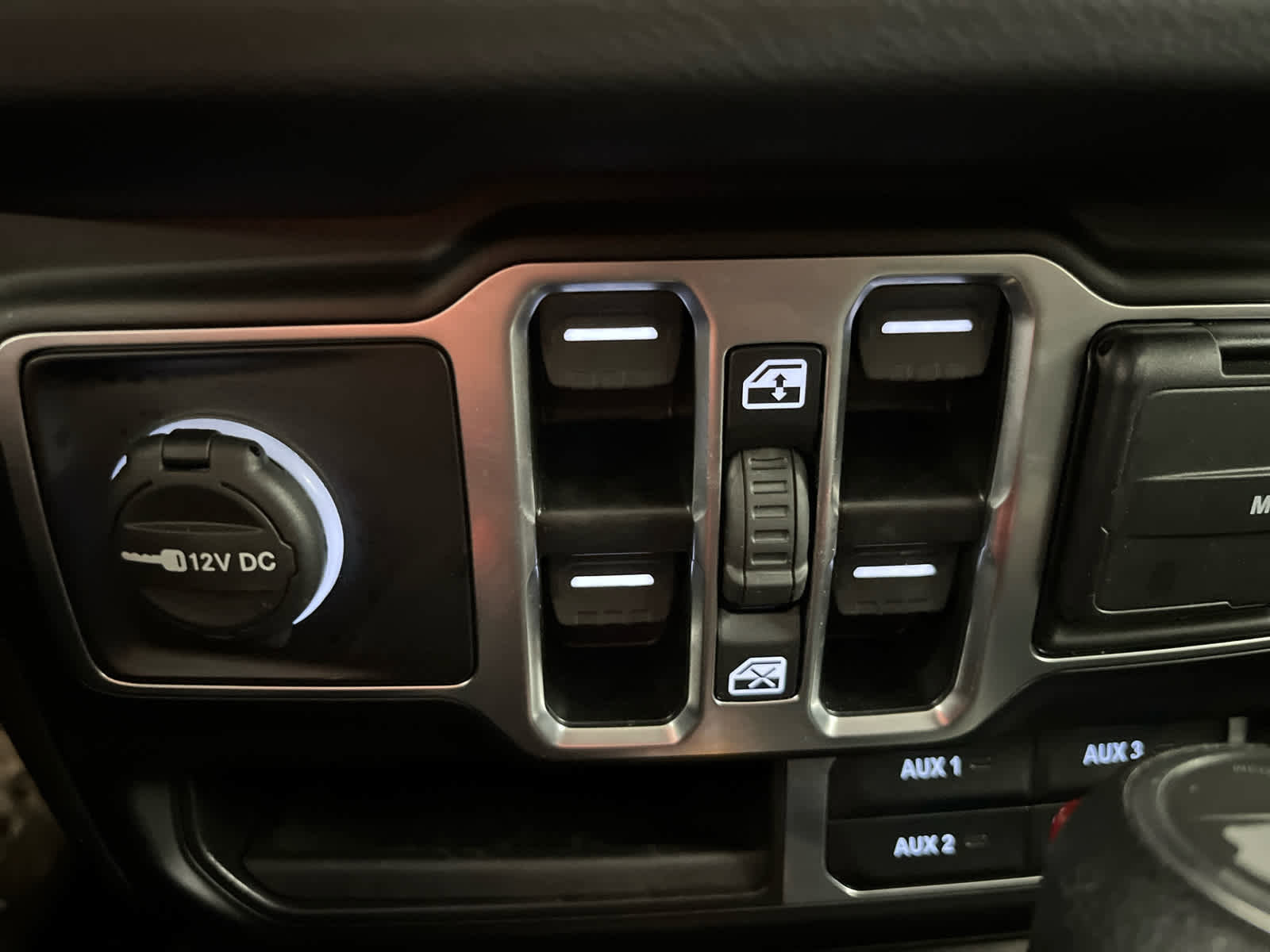 Used 2025 Jeep Wrangler Backcountry image 25