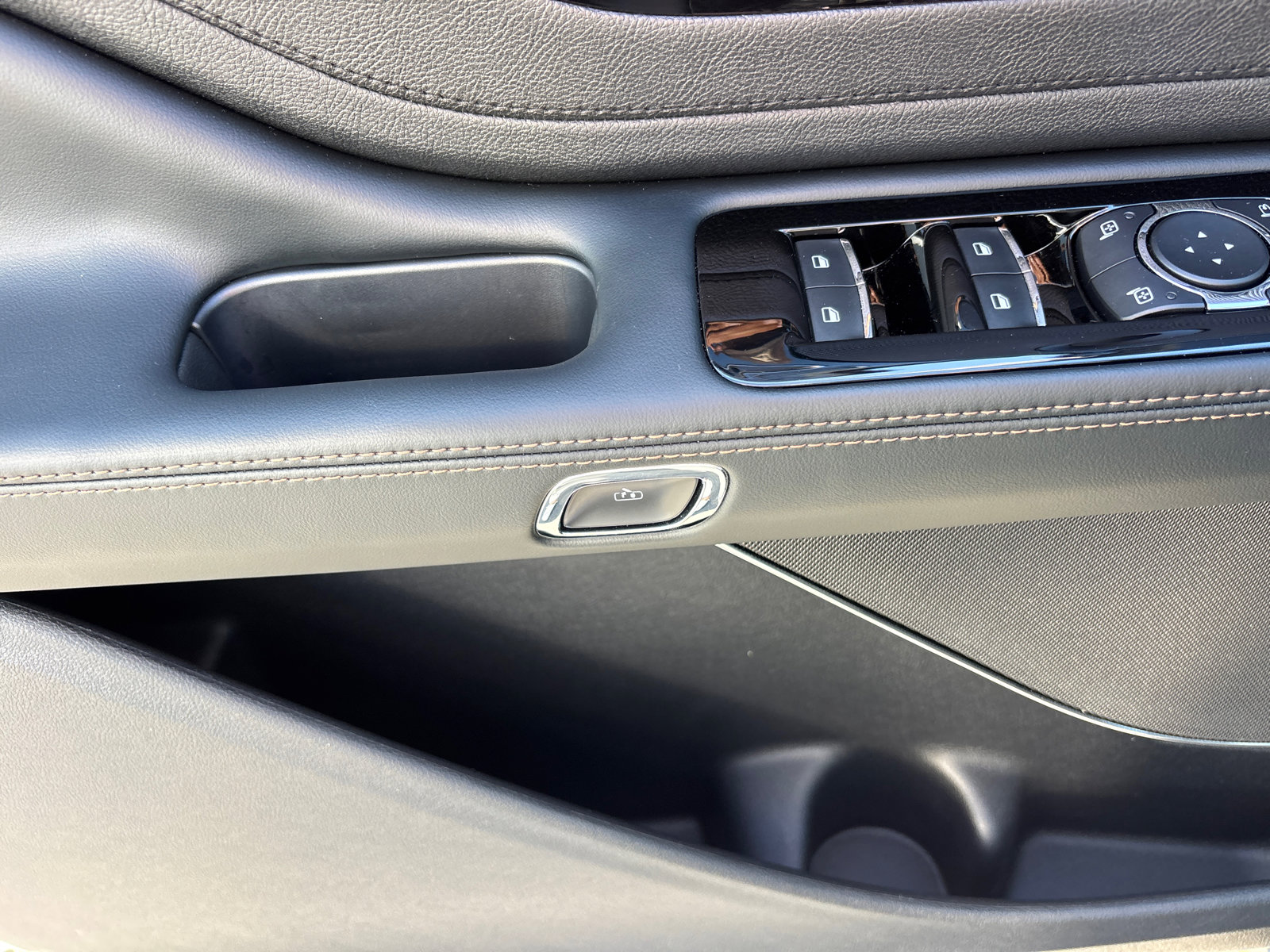 New 2025 Lincoln Aviator Reserve w/ Illumination Package image 14