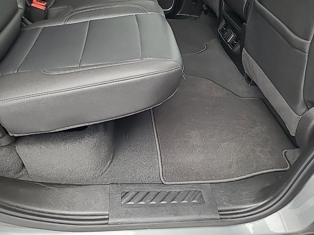 Certified 2025 GMC Sierra 1500 SLT image 19