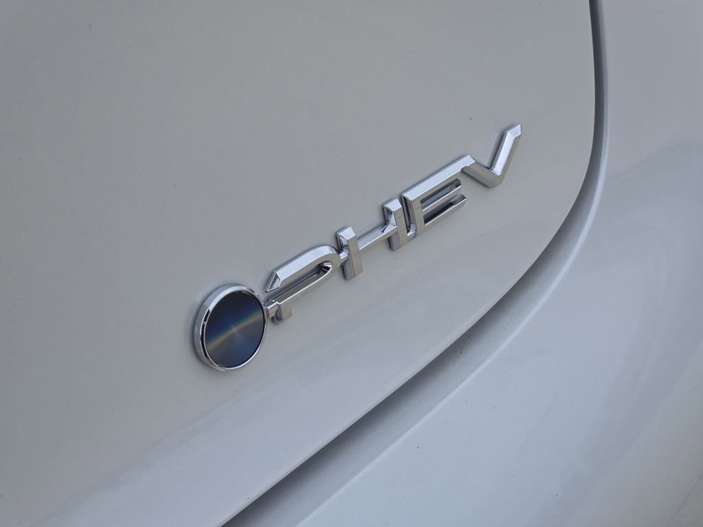 New 2026 Toyota Prius Plug-In Hybrid FWD image 9