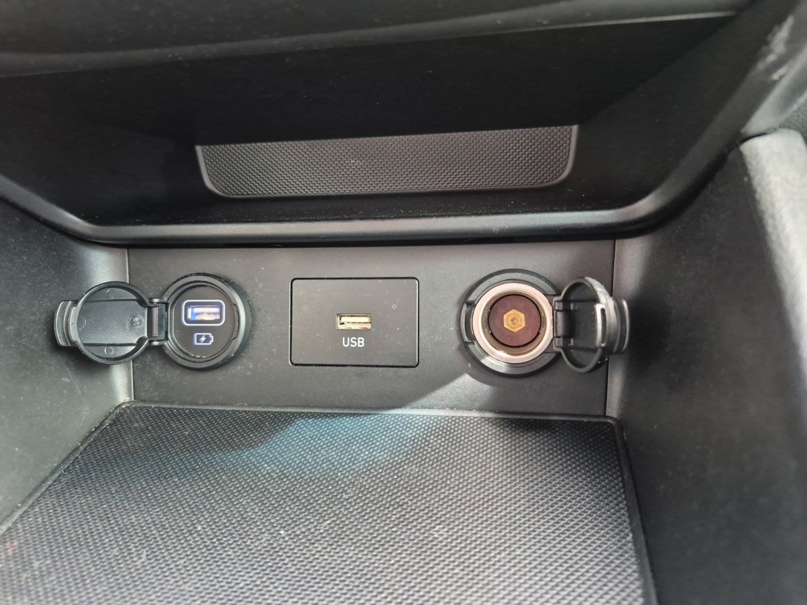 Used 2022 Hyundai Kona SEL w/ Cargo Package FWD image 19
