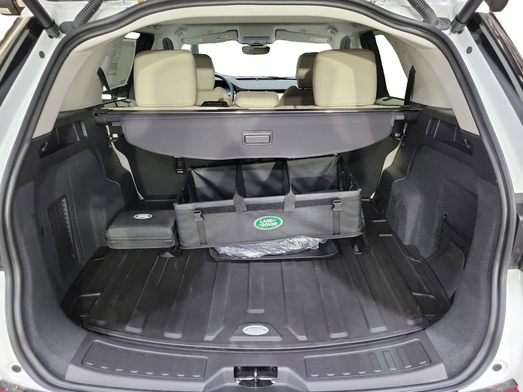 New 2025 Land Rover Discovery Sport S image 28