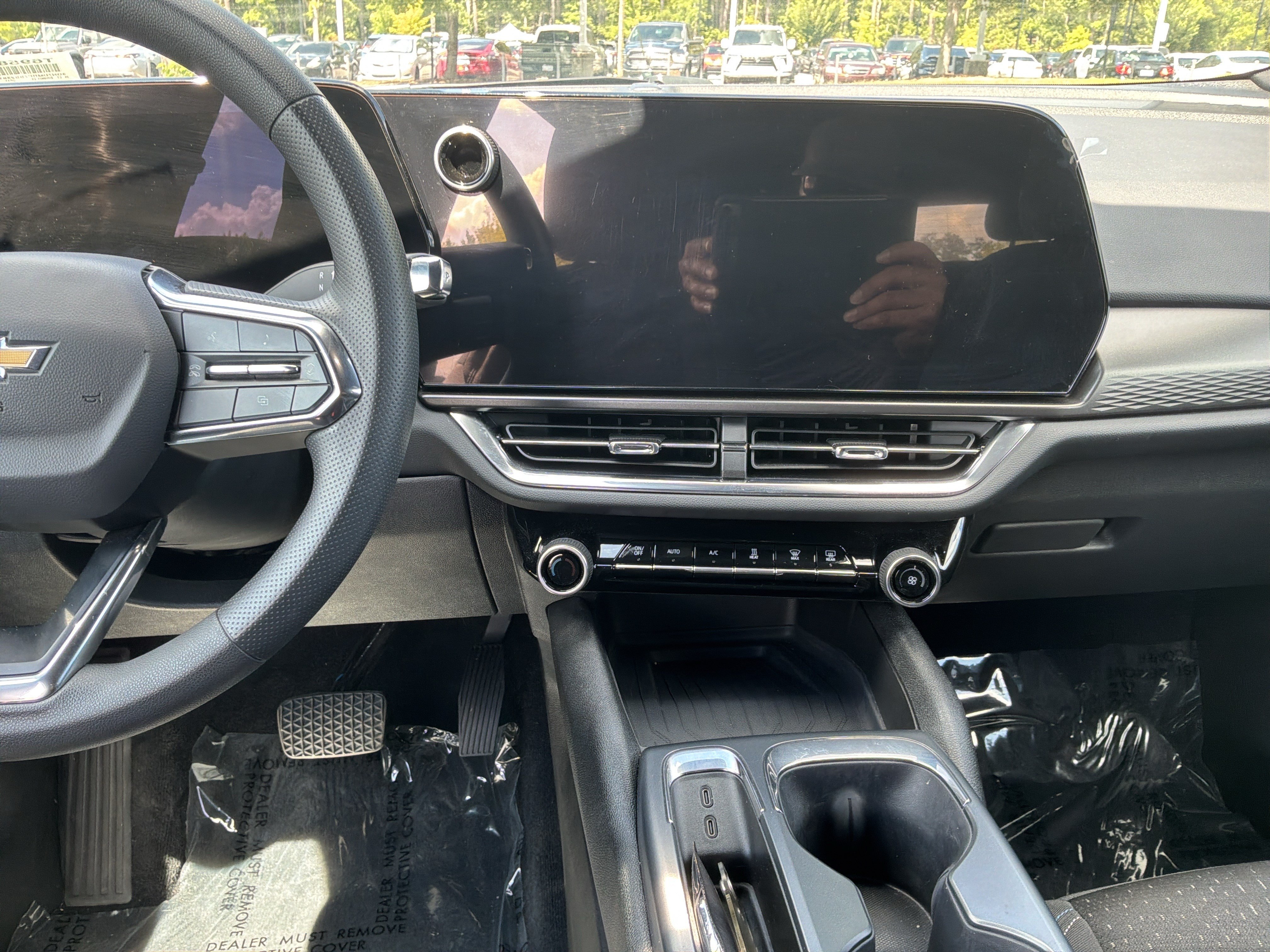 Used 2025 Chevrolet Equinox EV LT FWD image 29